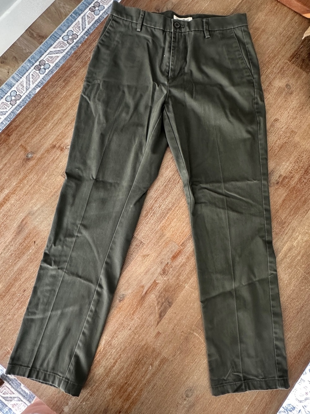 Goodfellow & Co Goodthreads Olive Green Chino Pants Men’s 30x30 Athletic Fit